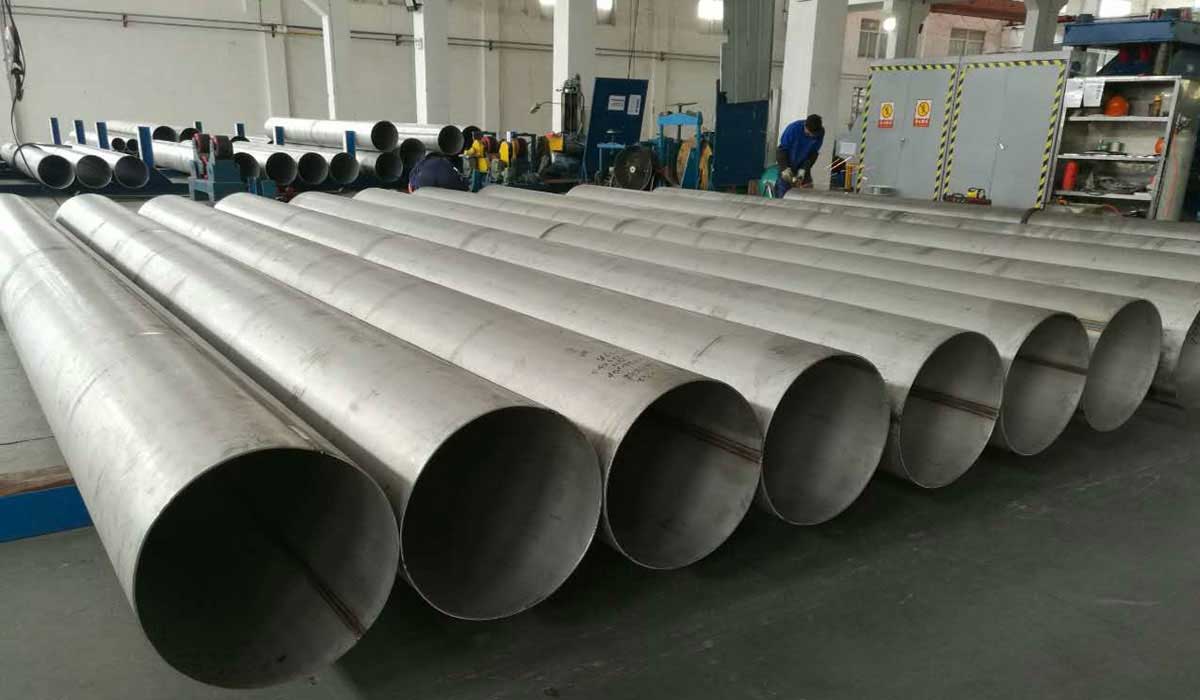 Welded pipe is produced by rolling a stainless steel strip into a tube and then welding it along its entire length.